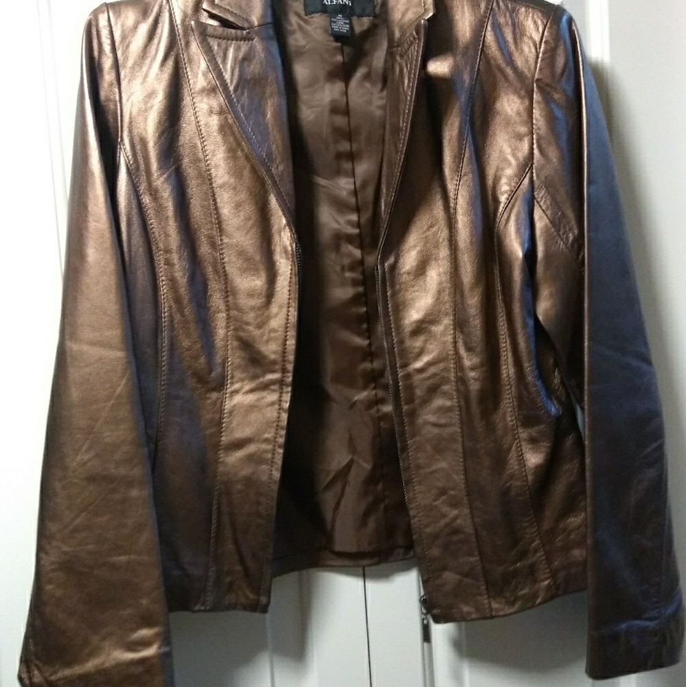 Beautiful bronze Women's leather jacket.